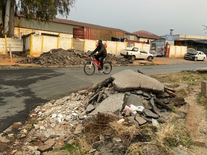 Johannesburg Road Agency confirms clean-up is complete on 10th Road in Kew, but another pothole has appeared, and officials now point to a possible underground water leak.