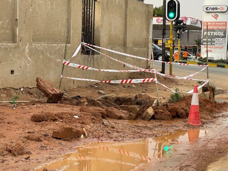 A persistent leak on 9th Road in Kew remains unfixed despite Johannesburg Water’s knowledge of the matter and intention to attend to it.