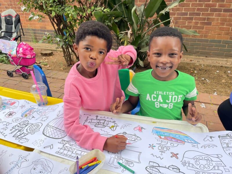 Bryanston Primary School celebrated spring with a joyful burst of creativity, as learners, parents, and local artists came together for the school’s inaugural Art in the Park event.
