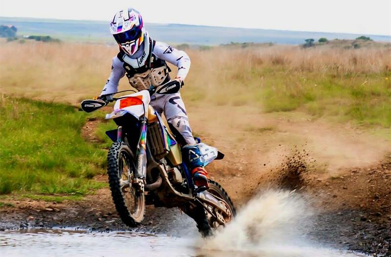 Three months after a life-threatening crash left him fighting in ICU, Triston Spencer, returned to racing, and not only won his class but took home the overall 2025 Cross Country 424 High School Championship.