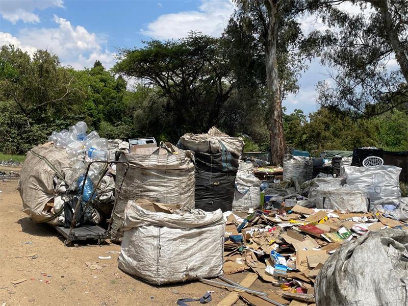 Sandown and Strathavon residents, and businesses based in Kramerville, have joined forces through the Sandspruit Environmental Renewal Initiative to rehabilitate and secure the Sandspruit River greenbelt, tackling pollution, illegal dumping, and safety risks.