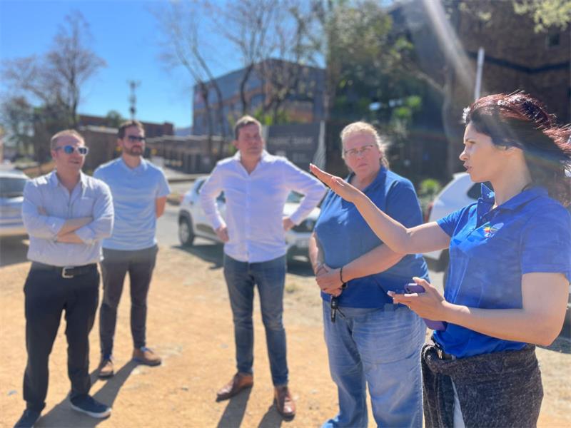 Mounting piles of waste, informal recycling, and river pollution have plagued the Sandspruit, north of South Road, for more than two decades. Frustrated residents accuse the City of Johannesburg of turning a blind eye.