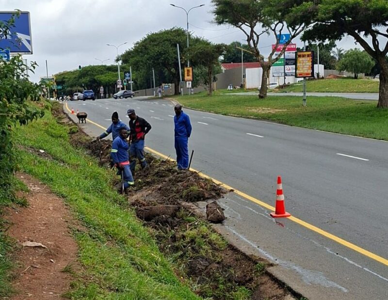From clearing bridges to cutting back overgrown bush, residents spent three days restoring a key stretch of Bryanston in a campaign that shows how much work locals are doing to keep their suburb safe.