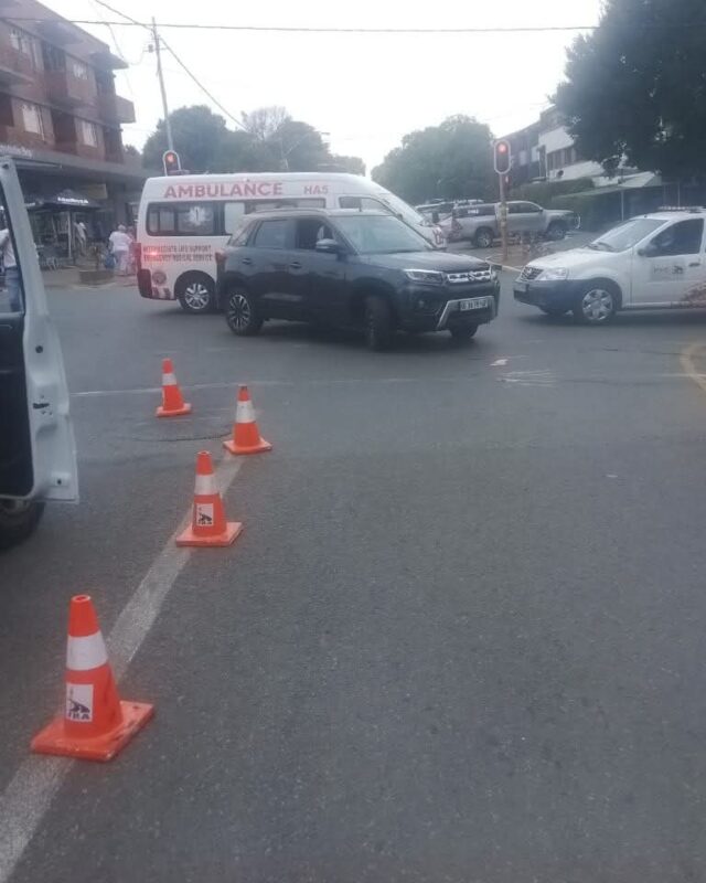 Johannesburg Roads Agency workers were forced to abandon routine maintenance work in Rivonia after a motorist allegedly assaulted them and hurled racial abuse, sparking outrage and calls for respect on the city’s roads.