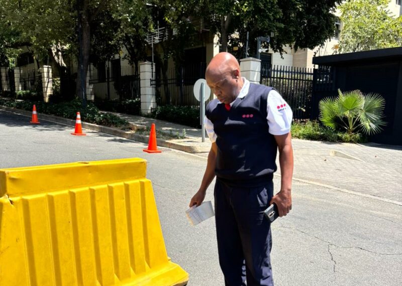 A growing sinkhole at 15 Chaplin Street in Illovo has raised safety concerns among residents and motorists, with calls for urgent permanent repairs.