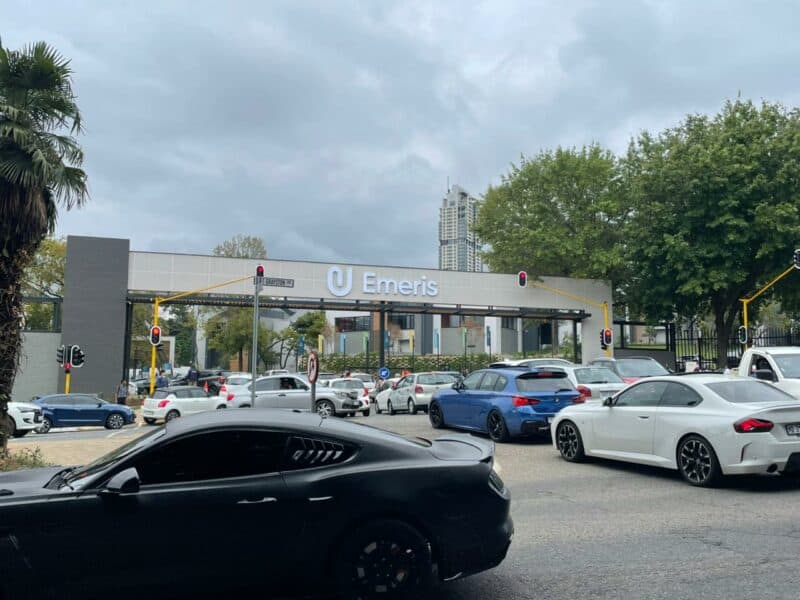 From blocked driveways to bumber-to-bumper congestion on Grayston Drive, Rivonia Road, and Katherine Street, locals warn that Emeris campus is overwhelming Sandown’s infrastructure.