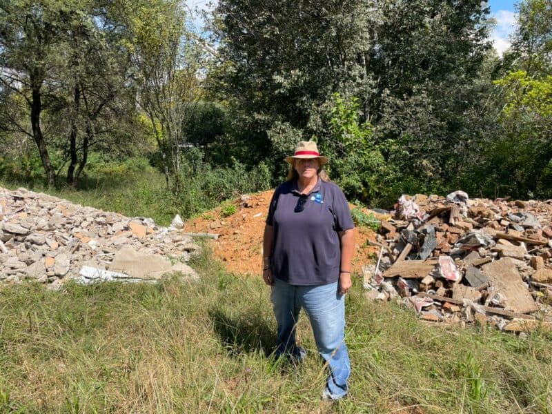 Bryanston residents warned that illegal dumping along Braamfontein Spruit has worsened, with trucks now offloading rubble in broad daylight despite repeated reports to Johannesburg City Parks and Zoo.