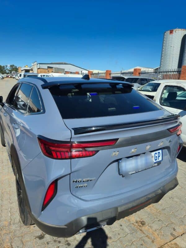 JMPD officers intercepted a vehicle with unauthorised emergency lights at a busy Sandton intersection, leading to the arrest of a driver and a woman posing as the mayor of Nala municipality.