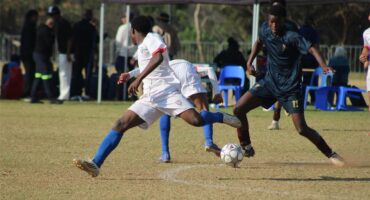 St John’s Mondli Shibambu battles against his opponents during the U19 finals of the St Davids Challenge Cup on August 9, 2026. Photo: Xoliswa Zakwe