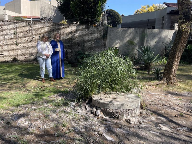 Edenburg resident Joy Stewart and Ward 109 councillor Lori Coogan stand alongside the Sandspruit River, where recurring sewage spills have become a source of frustration on August 13, 2026. Photo: Xoliswa Zakwe