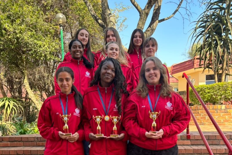 Michael Mount’s volleyball teams made their school proud at the recent Mahikeng Tournament, with the U19 A girls’ team continuing its winning run by claiming the title for the third consecutive year.