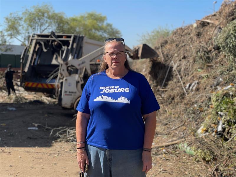 Ward 103 councillor Lynda Shackleford stands among piles of garden refuse at the Pikitup Ballyclare site in Bryanston on August 25, 2026. Photo: Xoliswa Zakwe