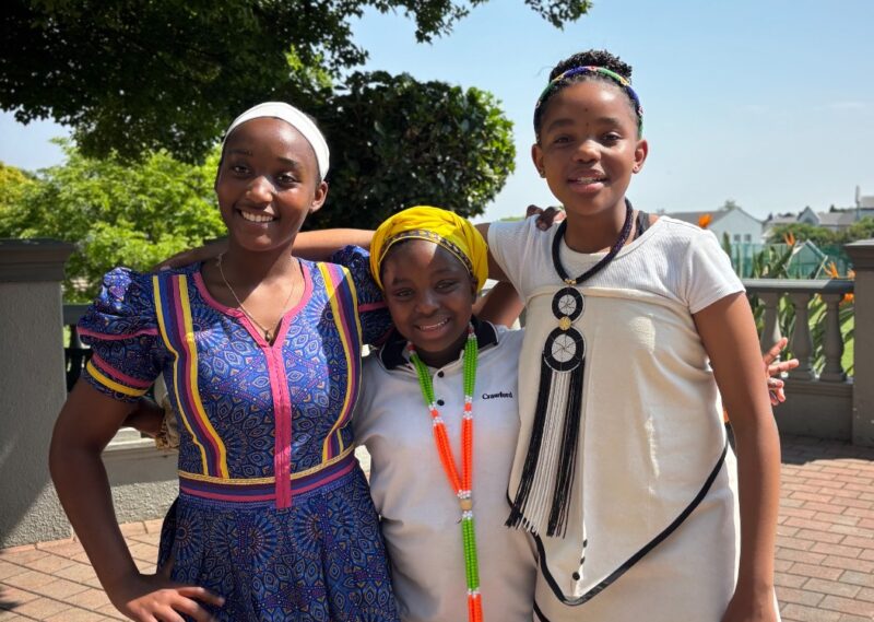 Tshika Rabanye, Onthatile Moroamohwebedu, and Musasa Mutonji love how they look on September 23, 2026. Photo: Duduzile Khumalo