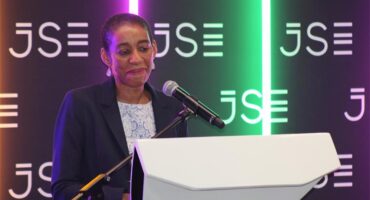 JSE chief marketing and corporate affairs officer Vuyo Lee addresses the guests at the event on October 16, 2026. Photo: Duduzile Khumalo
