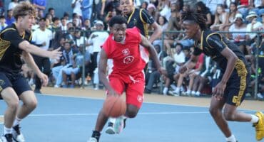 St David's Marist Inanda and King Edward VII School players showcase their skills on October 24, 2026. Photo: Duduzile Khumalo