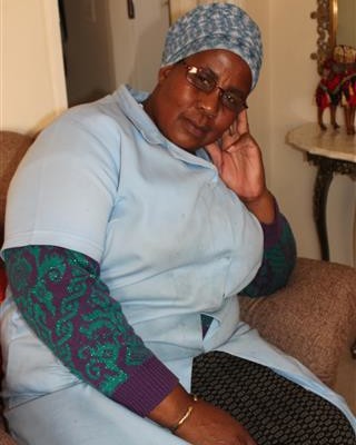 ELIZABETH: Sy is nie gelukkig oor wat gebeur het nie.