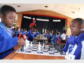 2239Lchess(3)_91152