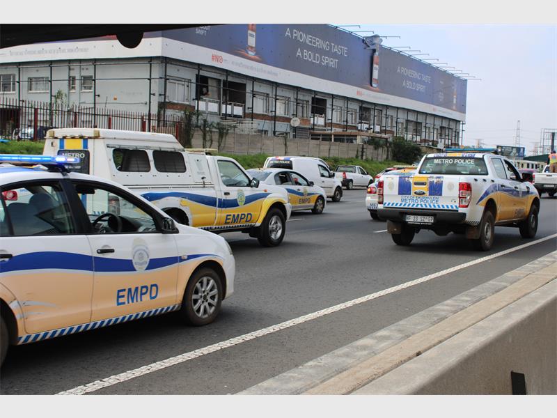 A court has reaffirmed the essential status of key municipal services and interdicted unlawful conduct linked to the Mecsu strike.