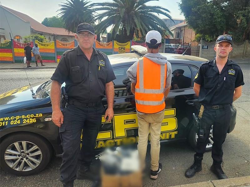 CPS Security reaction officers made two positive arrests in Alberton North and Brackendowns after a business break-in and cellphone robbery attempt.