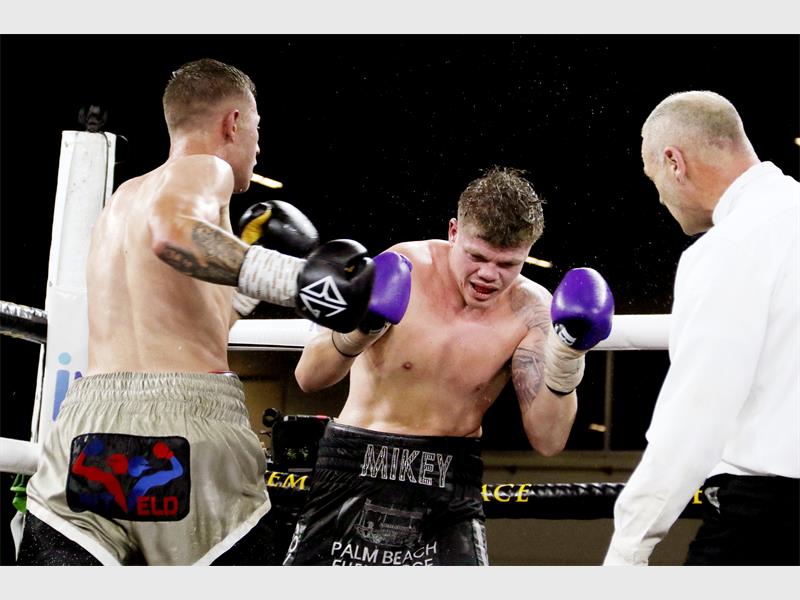 Thysse stopped Michael Head in the ninth round at Emperors Palace to capture the national belt and Rising Titans title.