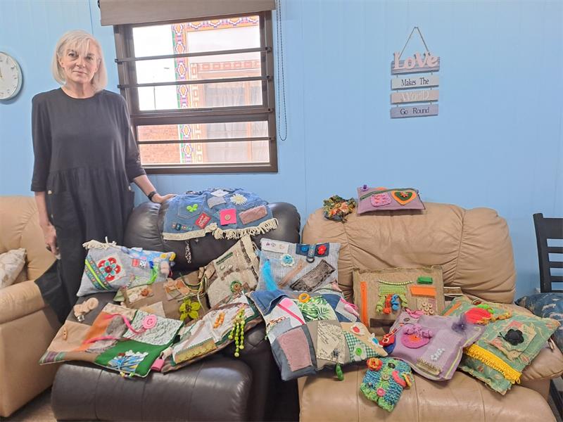 With compassion stitched into every seam, Lee Fourie has gifted Stepping Stone Hospice a touching collection of handmade fiddling aids.