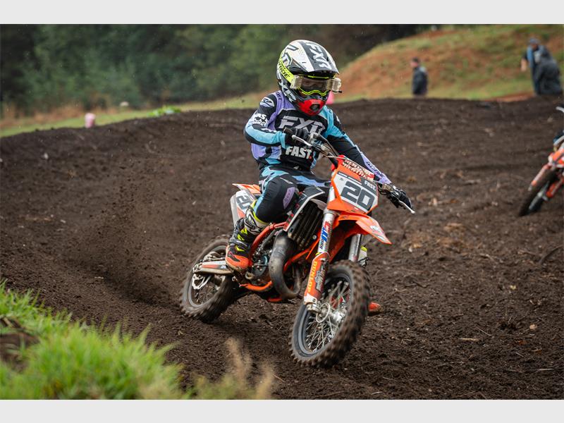 After breaking his wrist earlier this year, nine-year-old Luan Jordaan from Laerskool Randhart made a powerful comeback to win the Inland National Motocross title.