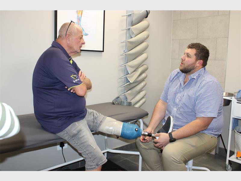 Laerskool Randhart learner and Miss Alberton Teen finalist Bronwyn-Lee Peyper has changed a man’s life by raising funds for his prosthetic leg.