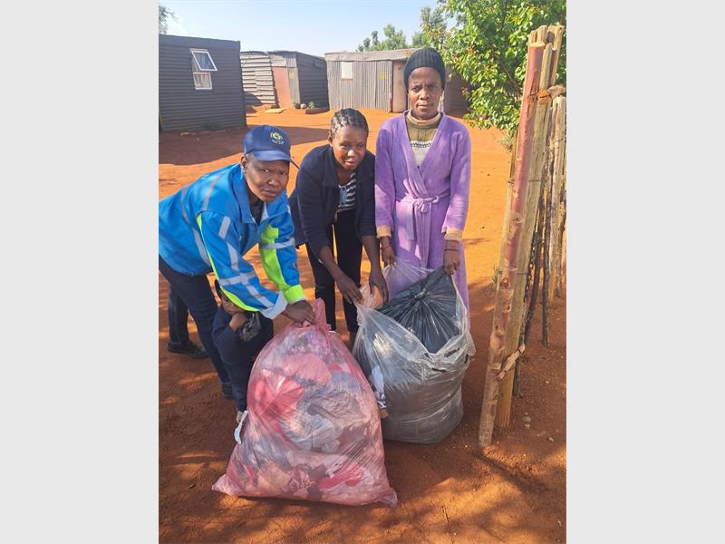 The Kliprivier SAPS and Siyabngena Patrollers brought hope to Boitumelo residents through a clothing drive and educational outreach.