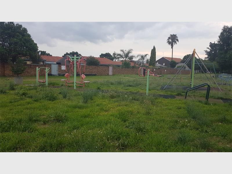 Brackenhurst residents are uniting once again as Timmy van der Grijp relaunches the community fundraiser to maintain and restore their neighbourhood park throughout the summer.