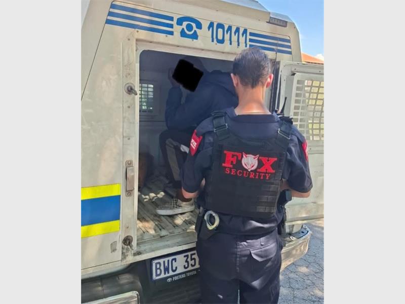 Swift action by the store’s security team, Fox Tactical, and Armed Response leads to the suspect’s arrest; three theft cases are opened at Alberton SAPS.