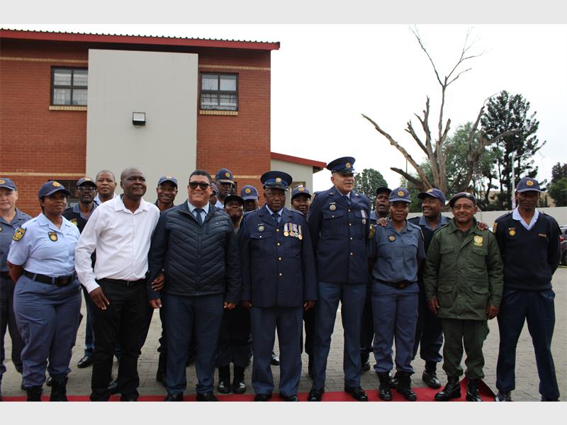 Alberton SAPS held a guard of honour for retiring officers Dennis Bruiners, Puleng Bapela and Frederick Andreas Kock, celebrating decades of dedicated service.