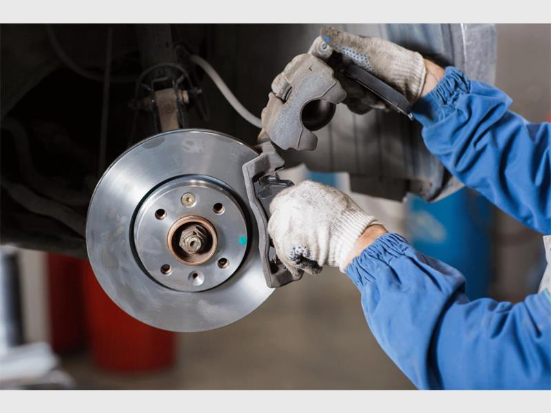 As the holiday season approaches and long drives beckon, motorists are urged to take brake safety seriously.