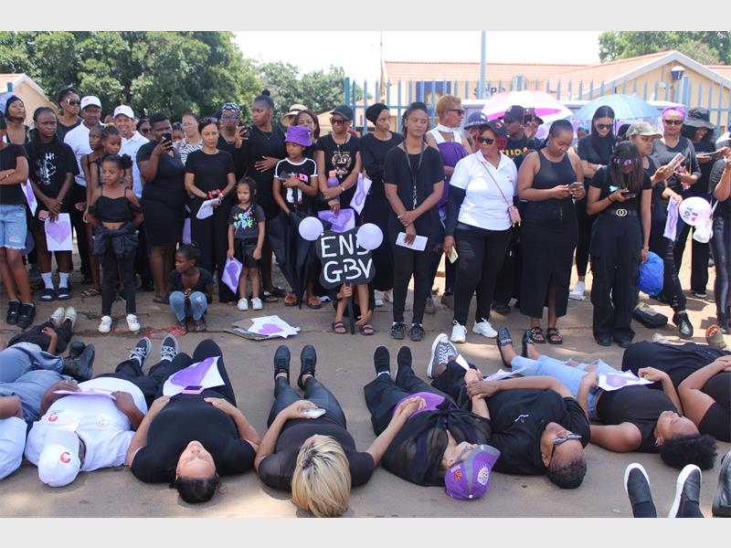 The gathering was attended by church leaders, activists, the ward councillor, Eden Park SAPS, and members of the community.