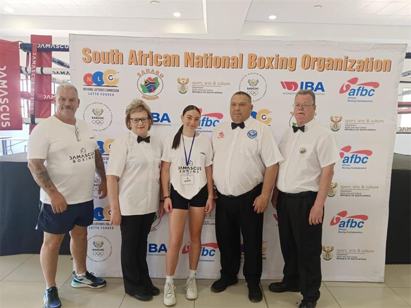 Alberton Boxing Club's Karien Els won silver in the 57kg division at the SANABO Cadets & Juniors Championships in Rustenburg.