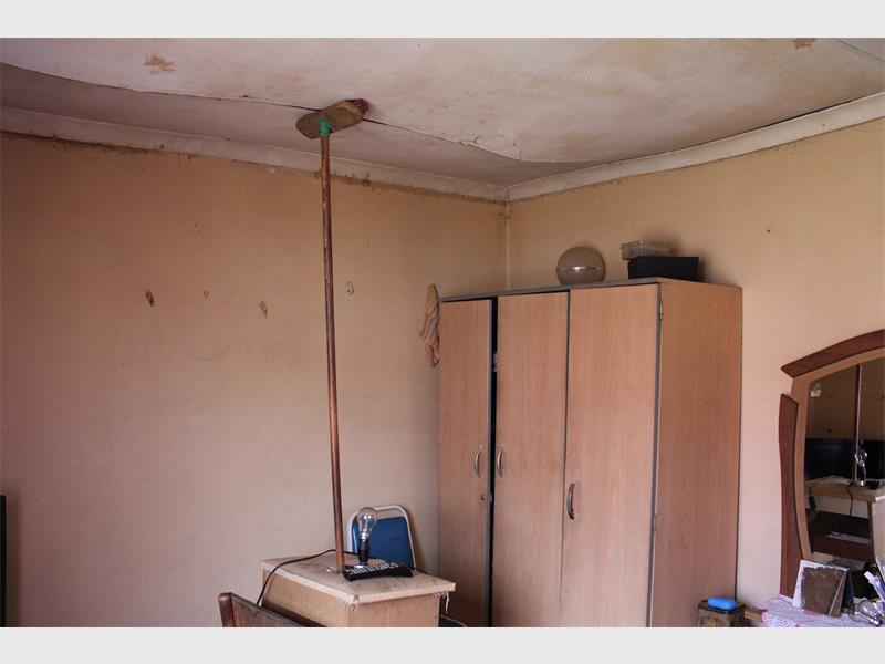 75 year-old Margret Lilly Fillis, who survives on old age pension, says her groceries get stolen regularly by suspected criminals. She is appealing for roof and ceiling repairs assistance.