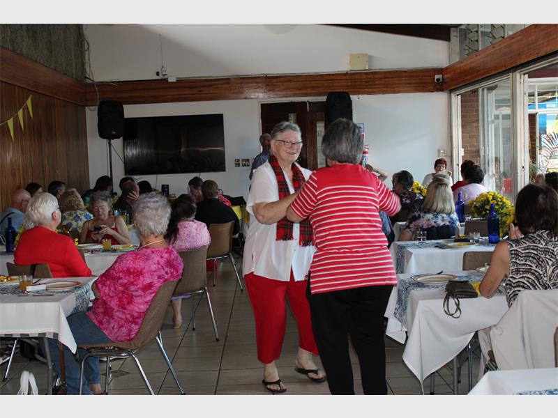 The Alberton Service Centre hosted a lively year end celebration with food, music and festive cheer, while also bidding farewell to committee chairperson Pastor Ruan Gloy.