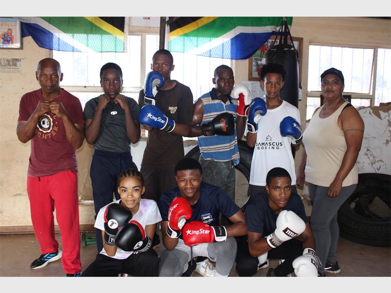 Club chairman Sydney Kok is confident his fighters will deliver strong performances at the Ekurhuleni tournament, in Tsakane. The Alberton Record was invited to cover the club’s training session in Eden Park.