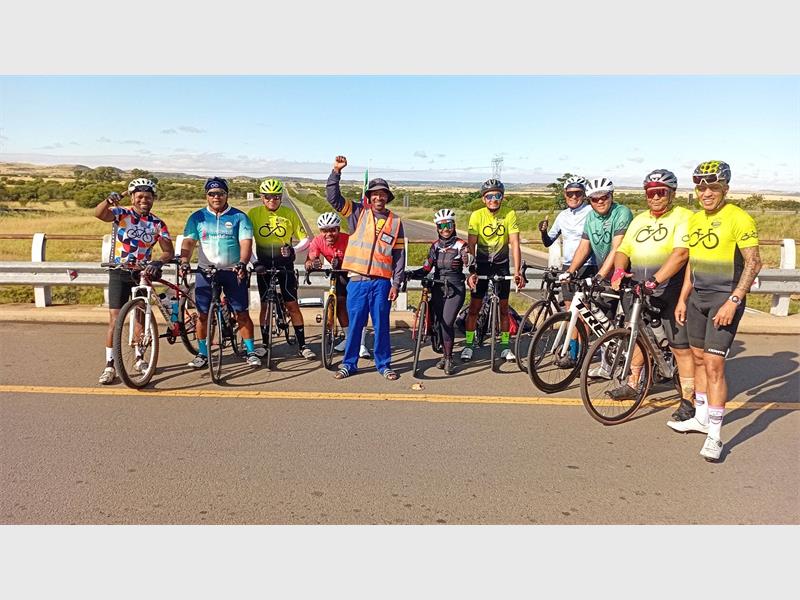 Phumlani Dywili started his journey at the Greenfields taxi rank just outside Alberton, trekking 400km to Bloemfontein in the Free State province.