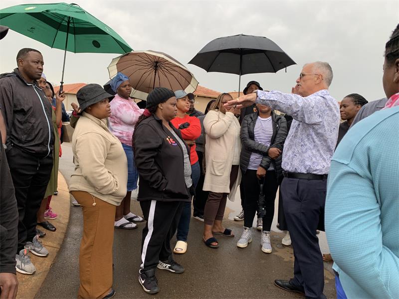 Royal Crest Estate homeowners are concerned about water billing, construction quality and communication with their developer after months of unresolved complaints.