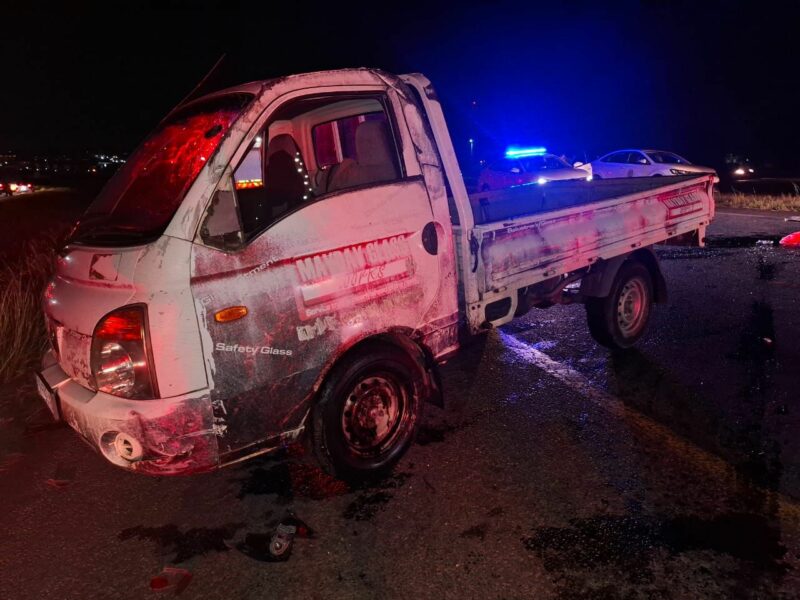 Eighteen workers were thrown across the freeway after a bakkie collided with a truck, forcing the closure of the R59 southbound near the Michelle Avenue off-ramp on Friday evening.
