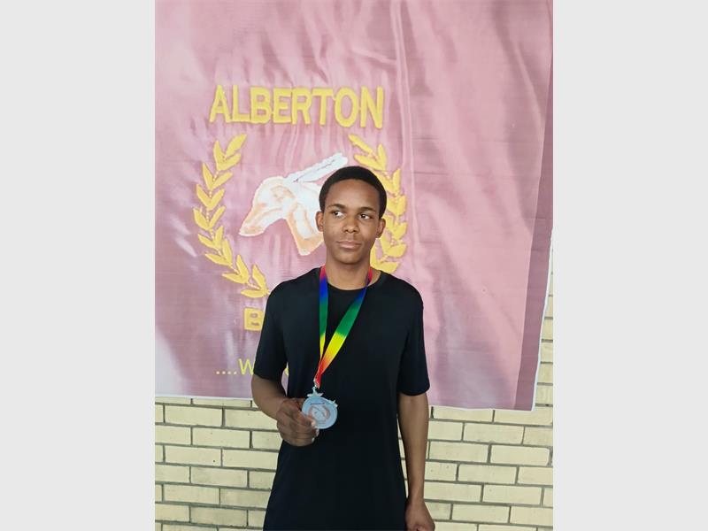 Twenty boxing clubs from across Gauteng came together in Alberton for a development tournament filled with powerful punches, thrilling bouts and raising young talent