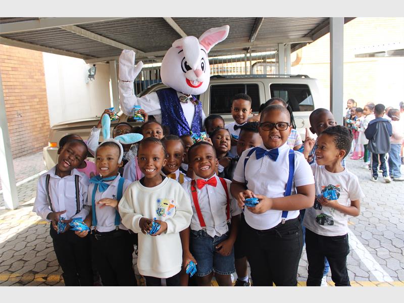 Alberton Stars Private School brings together Nerd Day with creativity and Easter fun.