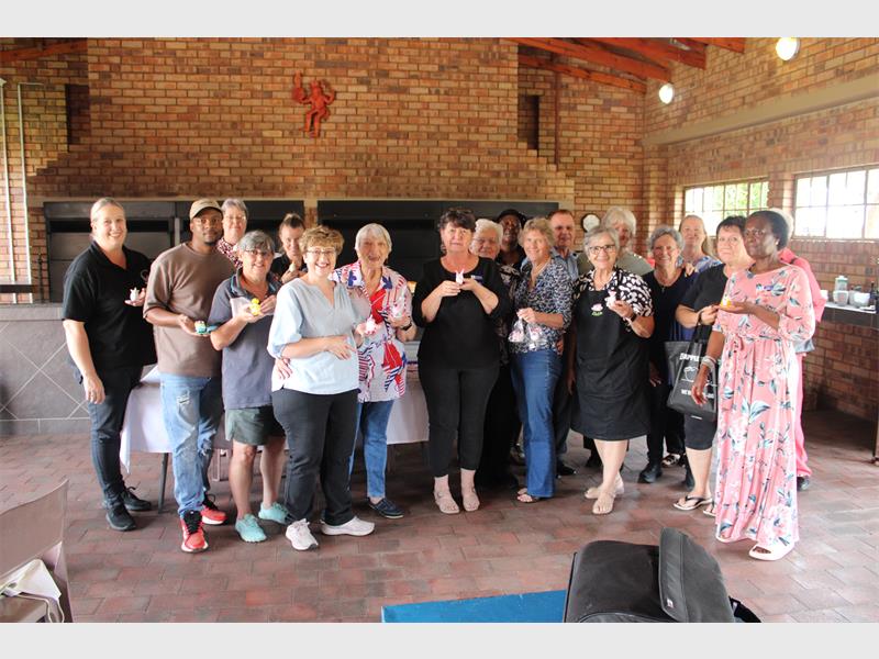 SACDG was founded as an NPO in 1976 to promote the growth of the cake-decorating profession by hosting events and demonstrations nationwide.