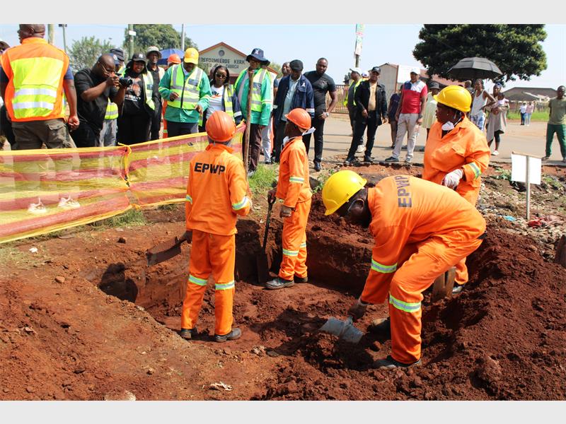 A R106 million infrastructure project aims to fix long standing sewage problems in Katlehong and improve living conditions for residents.