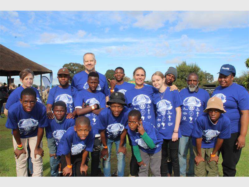 A sea of blue filled Rietvlei Zoo Farm as residents united to raise awareness for child protection and support local NPOs.