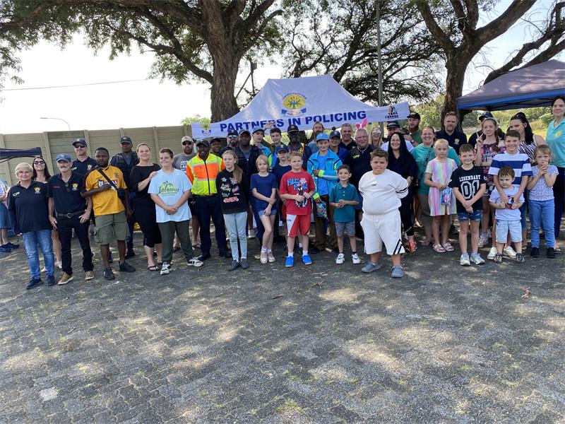 Families, community groups and local authorities came together in Brackendowns to deliver smiles and Easter eggs to children and adults in suburb.