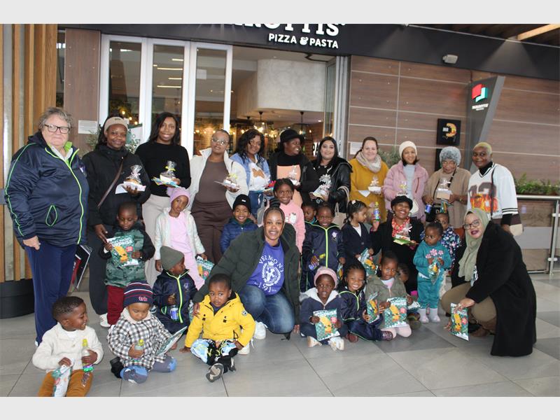 Learners at the De Little Stars celebrated Mother’s Day in a fun and creative way by making their own pizza at Panarottis