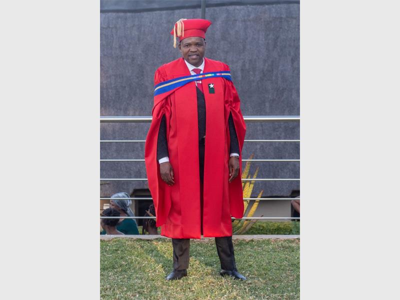 A passion for community safety and education has earned Kliprivier SAPS Warrant Officer Dr Whisky Ramaboka a doctorate qualification for his research into violent crime prevention in Ekurhuleni.