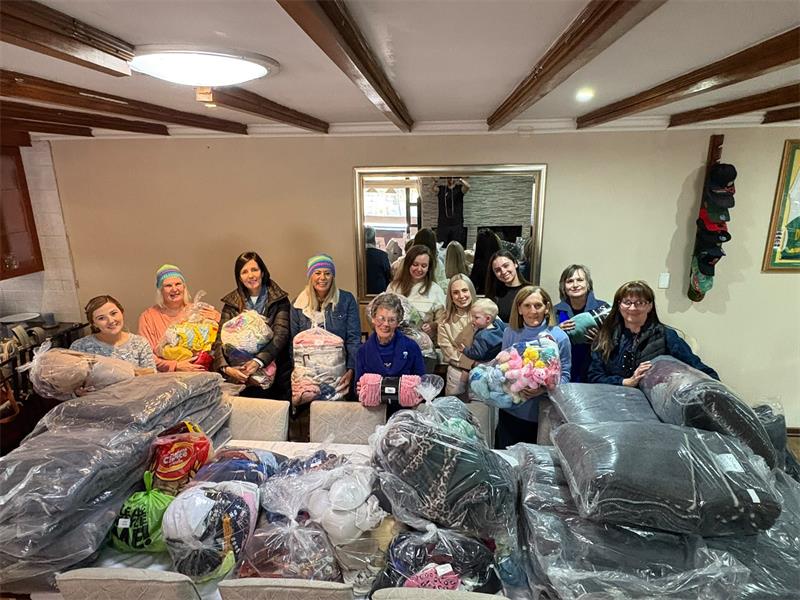 The Golden Girls, a group of women from Alberton and surrounding areas, continue to make a difference through donations and community outreach projects, this year they have also launched a campaign to raise awareness and funds for Motor Neuron Disease following coordinator Gillian van Dyk’s diagnosis.