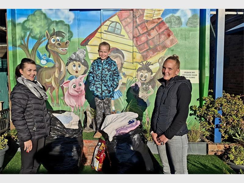 Happy Hearts Educare learners and parents donated blankets to the Alberton SPCA, helping keep animals warm this winter while supporting local animal welfare efforts.